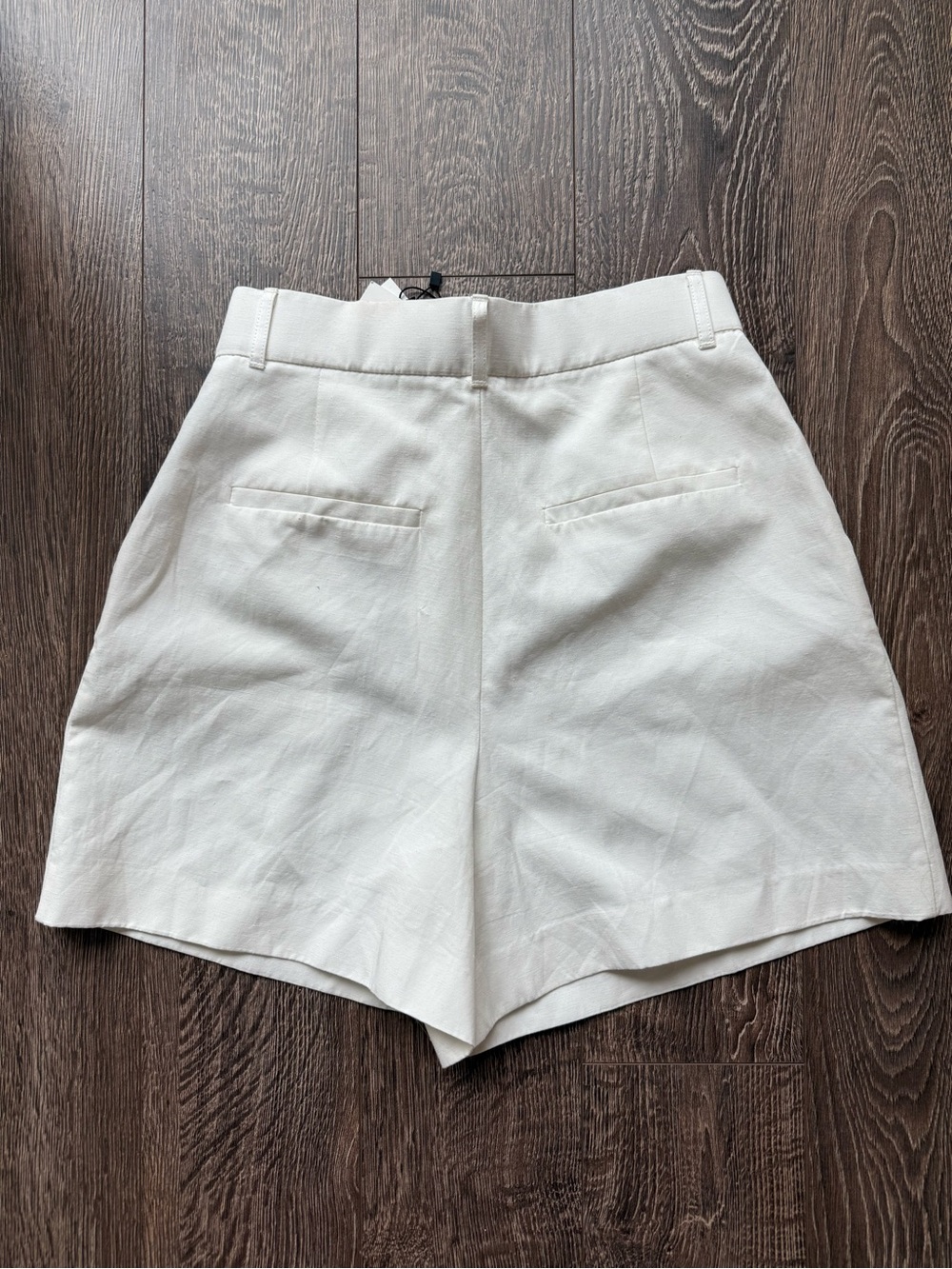Zara White High-Waist Tailored Bermuda Shorts - Picture 6 of 10